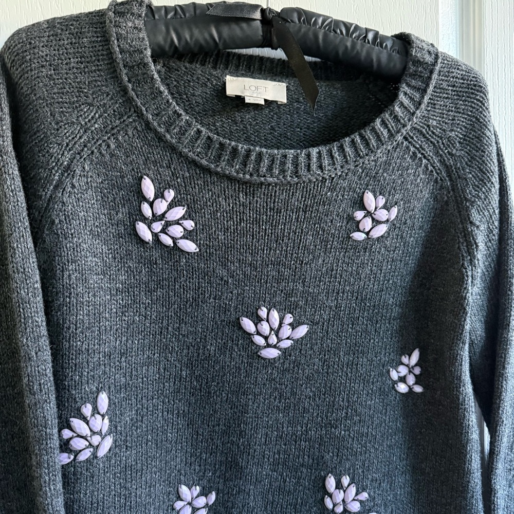 Loft Charcoal Gray Crewneck Sweater With Lavender Bead Embellishments Size S - Picture 5 of 13